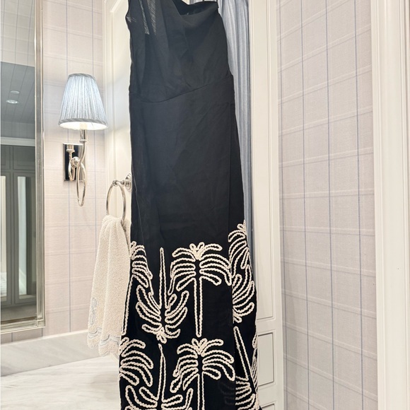 Johanna Ortiz Black and White Embroidered 1 shoulder beach cover up - Picture 4 of 6